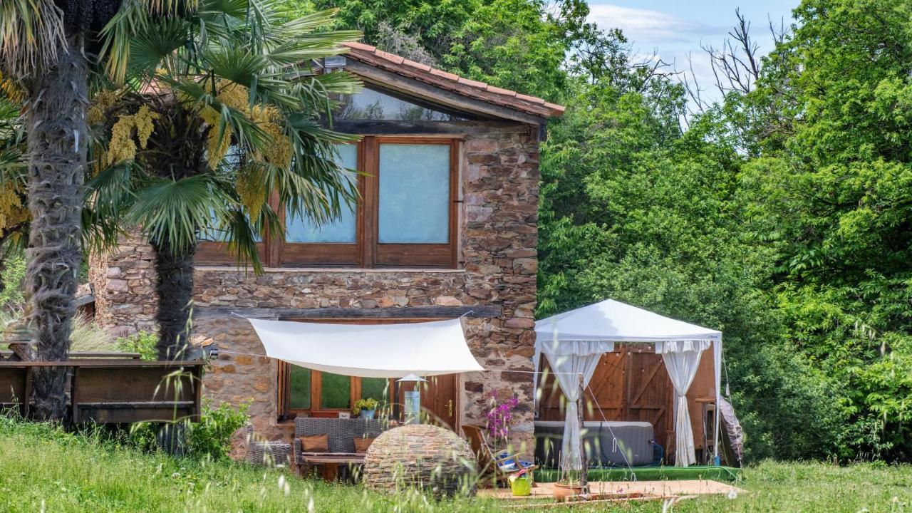 Suite Rural Estilo Farm Con Jacuzzi Y Chimenea Sant Marti Sacalm Eksteriør bilde